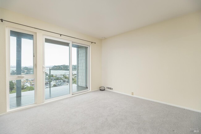 Building Photo - 45 Harbor Oak Dr