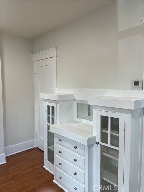 Building Photo - 214 Poppy Ave