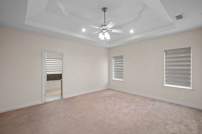 Building Photo - 2512 S Calle Madrid