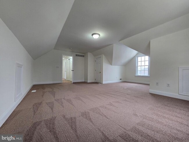 Building Photo - 271 Ashton Ct