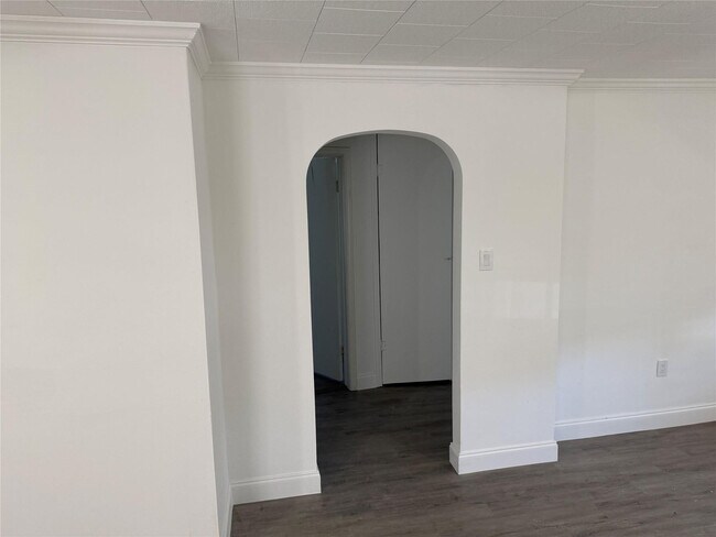 Building Photo - 703 N 17th St