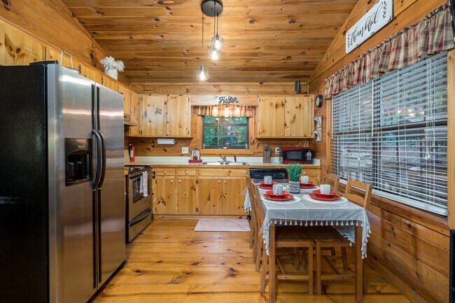 Building Photo - 159 Pack Creek Rd