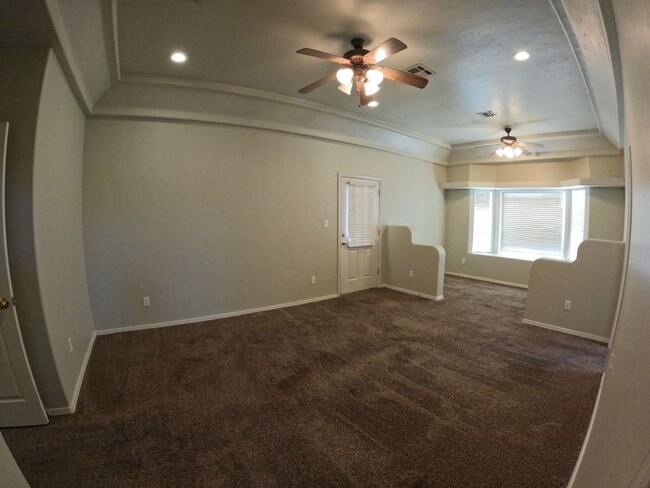 Building Photo - 2210 Dakota Dr