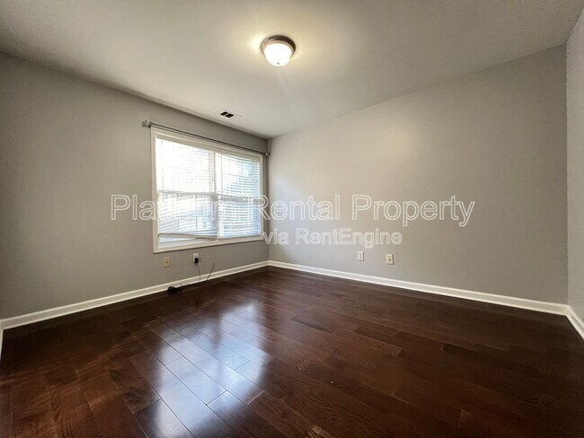 Building Photo - 791 Glenns Farm Way
