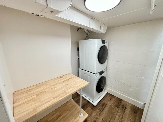 Building Photo - 1398 N 300 W