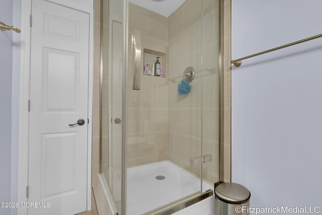 Building Photo - 331 Richmond Ave