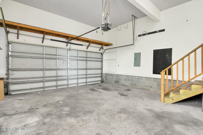 Building Photo - 817 Willbrook Cir