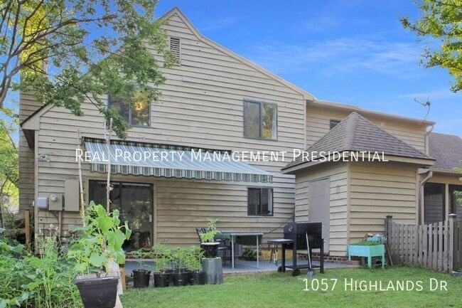 Building Photo - 1057 Highlands Dr