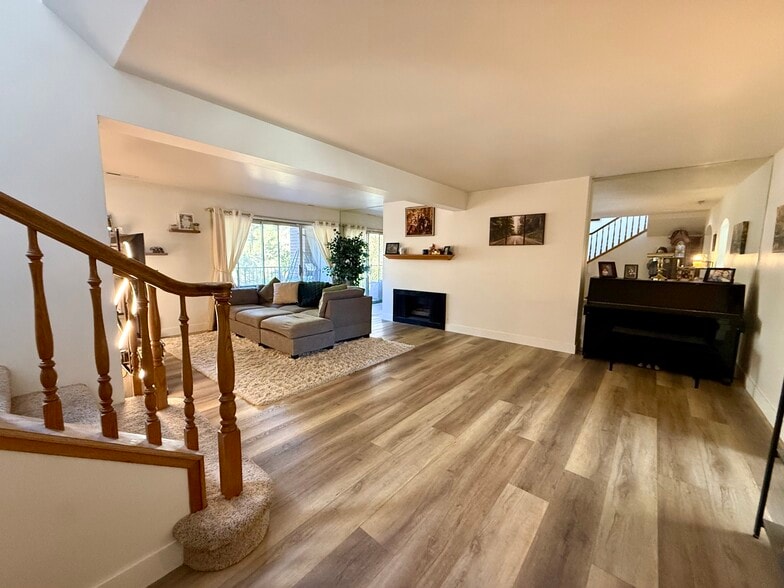 Building Photo - 1133 E Brickyard Rd