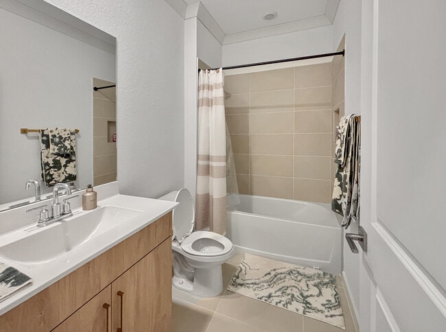 Building Photo - 5989 SE Sky Blue Cir