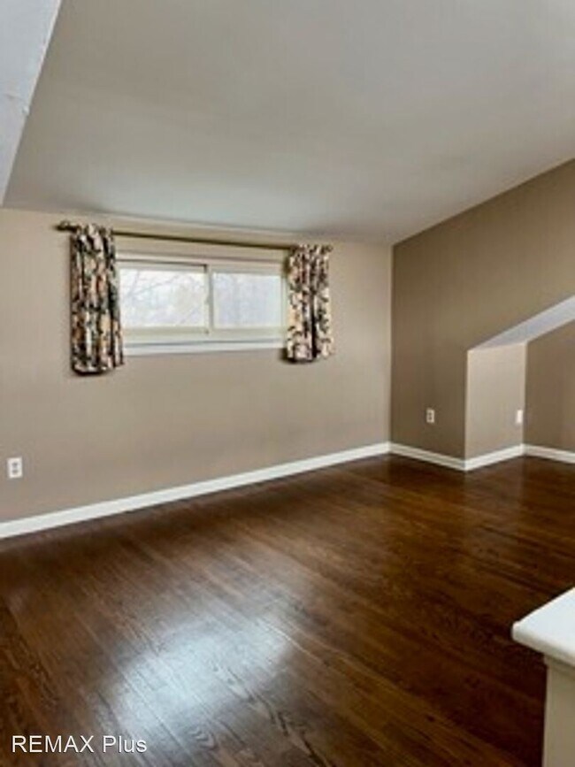 Building Photo - 3 br, 2.5 bath House - 519 Saint Davids Rd