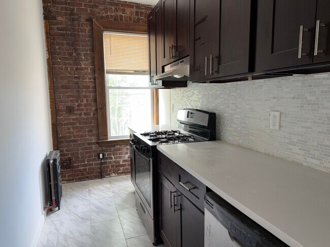 Building Photo - 2709 Bergenline Ave