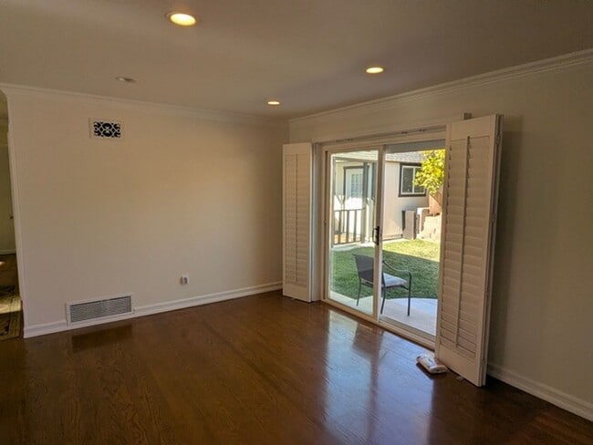 Building Photo - 3 Bedroom - 2 Bathroom Home in San Diego