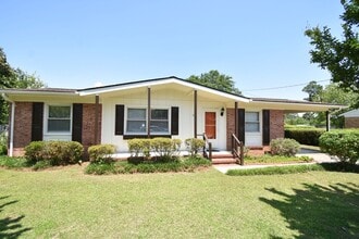 Building Photo - Coming Soon 3 Bedroom and 2 Bath Home (Pets Considered)