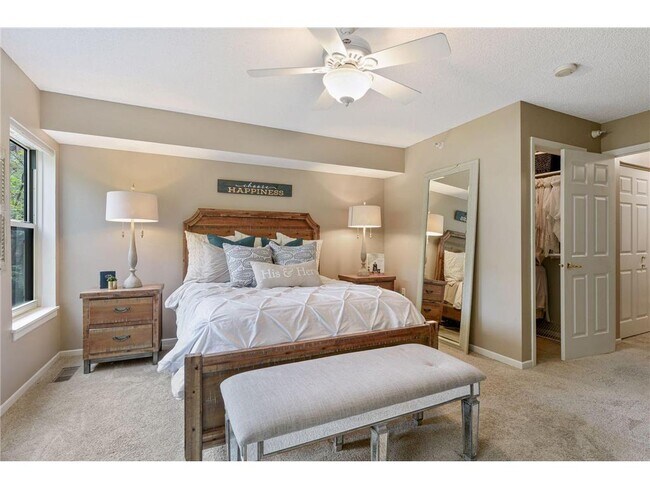 Building Photo - 680 N 2nd St