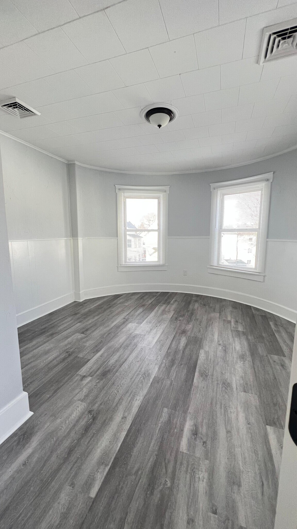 Building Photo - 11 Reeves St