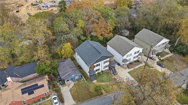 Building Photo - 160 Vanira Ave SE