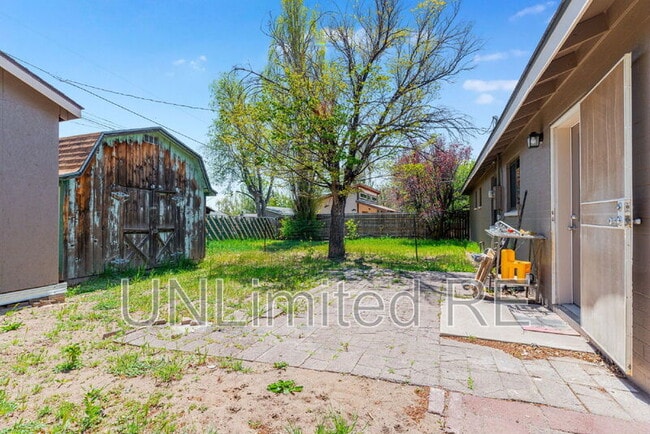 Building Photo - 2926 N Steves Blvd