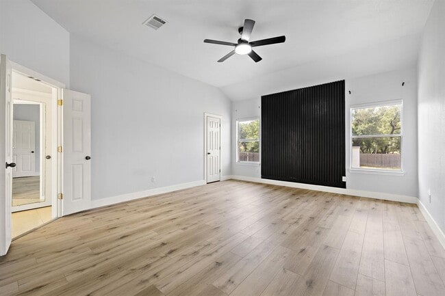 Building Photo - 502 Sherwood Ct