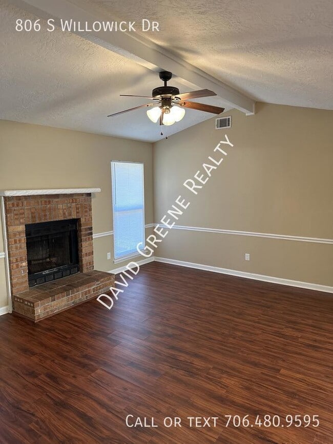 Building Photo - 806 S Willowick Dr