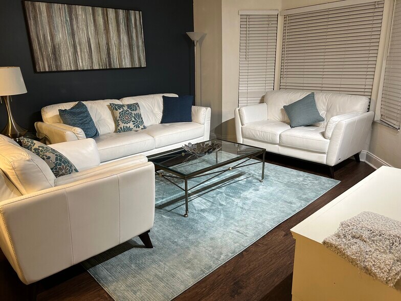 Primary Photo - 3607 Simms St