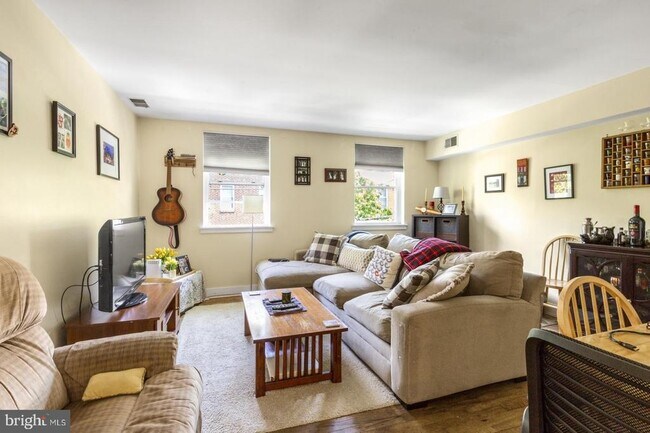 Building Photo - 620 S 18th St