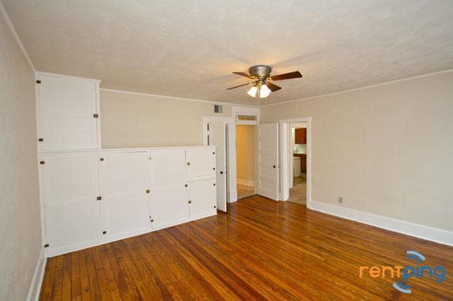 Building Photo - 3843 S 48th St