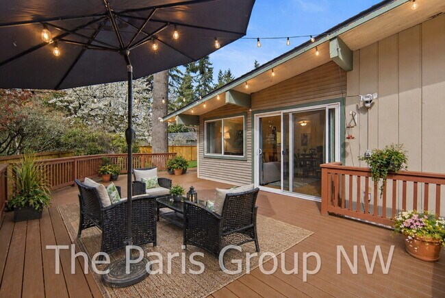 Building Photo - Fantastic Modernized Bridle Trails Mid Century Home * Central A/C, EV Charger, Exceptional Outdoo...