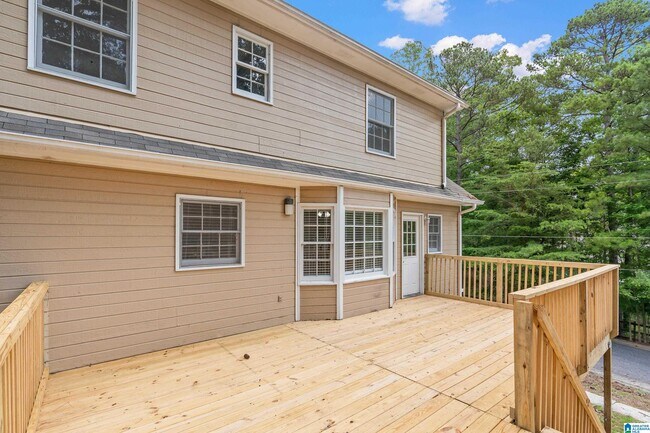 Building Photo - 5100 Weatherford Dr