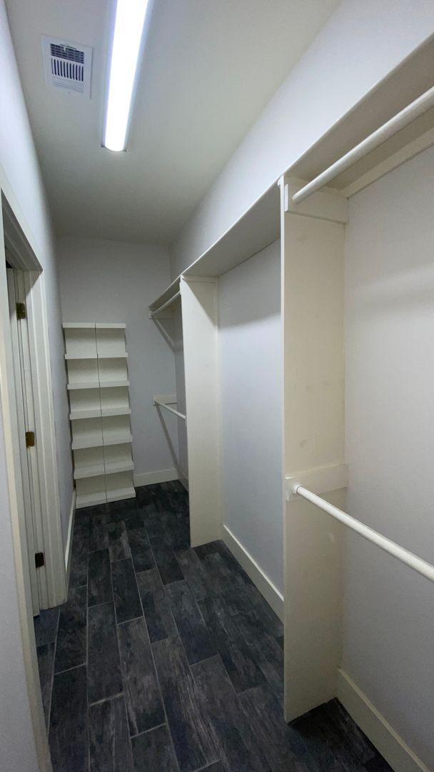 Building Photo - Charming Fairmount Bungalow
