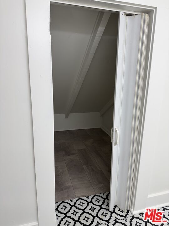 Building Photo - 734 S Gramercy Pl