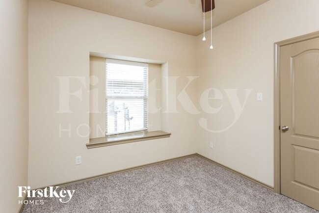 Building Photo - 1740 Colorado Dr
