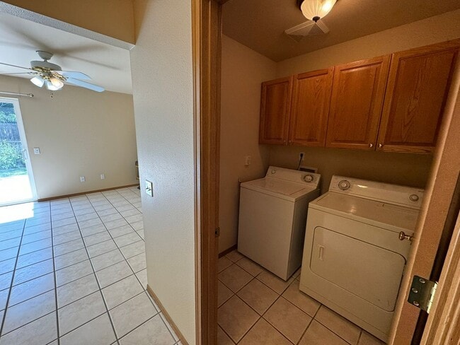Building Photo - BONUS RENT SPECIAL! Backyard Oasis: 3 Bedr...