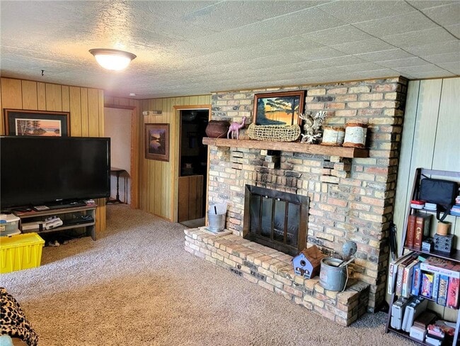 Building Photo - 13643 E Shore Ln SW