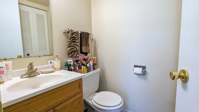 Building Photo - 336 Farmingdale Cir