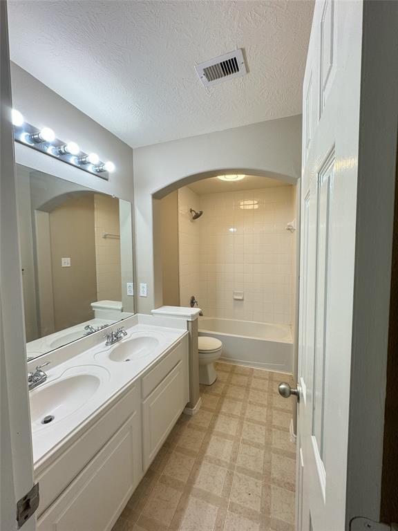 Building Photo - 5015 BridgeValley Ct