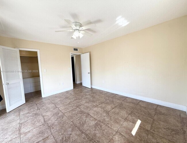 Building Photo - 7711 SW 56th St