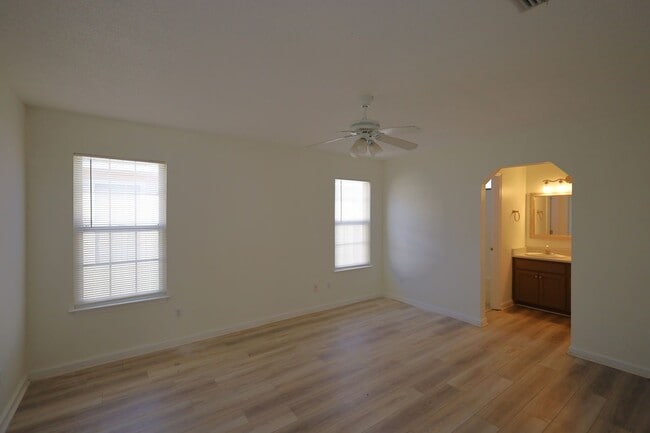 Building Photo - 3063 Schroer Dr