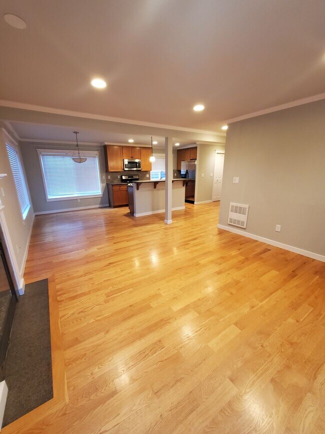 Building Photo - Modern Craftsman Living Between Ballard & ...