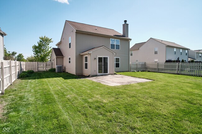 Building Photo - 10856 Trailwood Dr