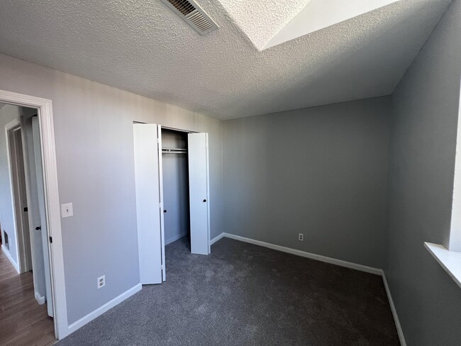 Building Photo - 15 Prospect St