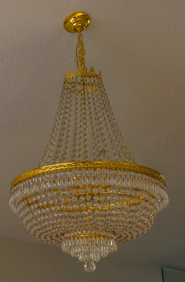 Chandelier - 18054 Tulsa St