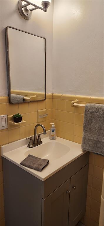 Building Photo - 6335 Alaska Ave