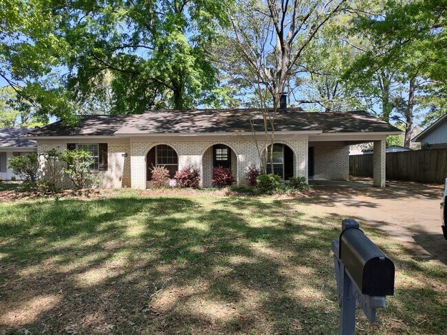 Primary Photo - 2814 Teasley Dr