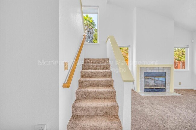 Building Photo - 143 Seal Ct