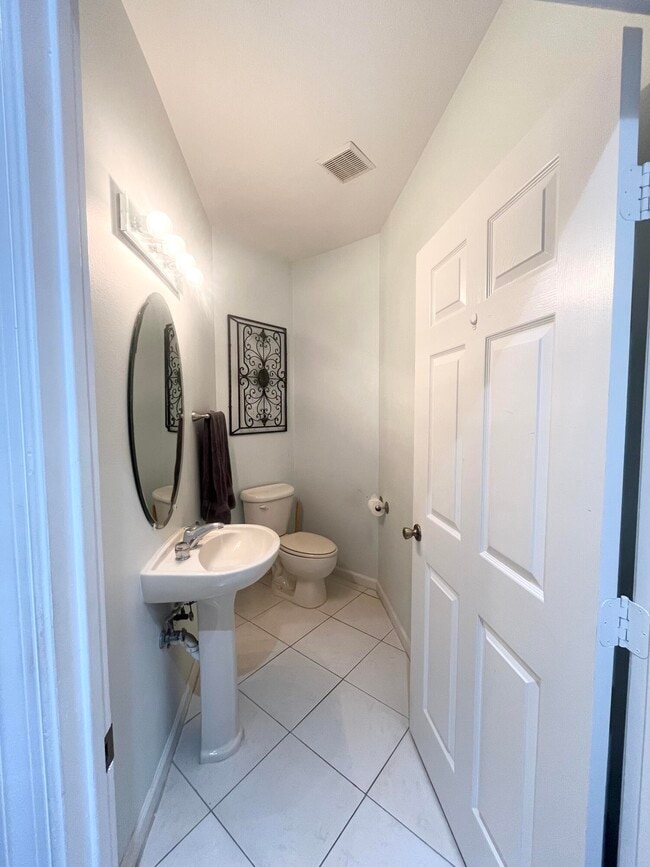 Building Photo - 8919 Sandshot Ct