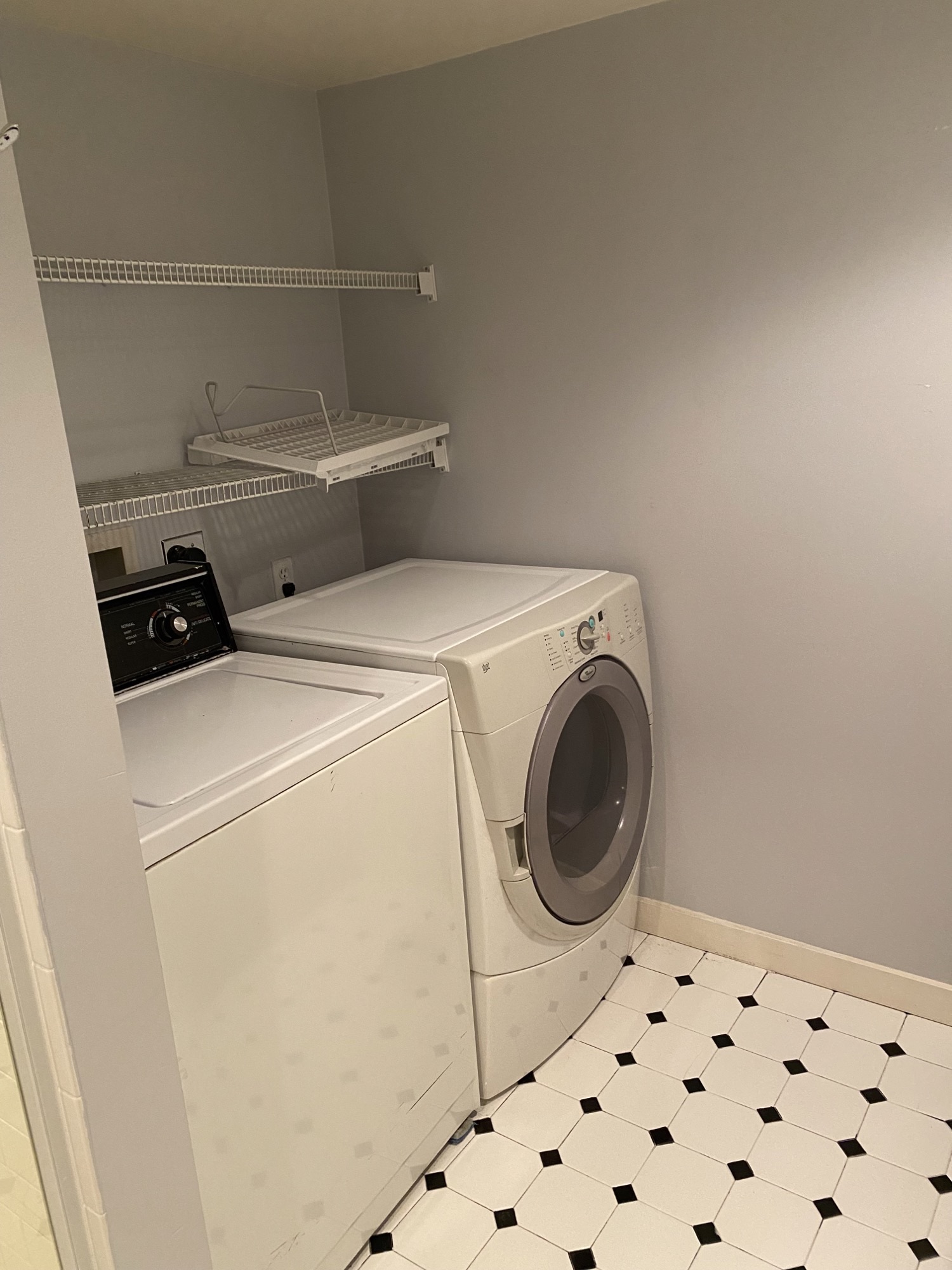 Laundry Room - 1208 Colby Ave