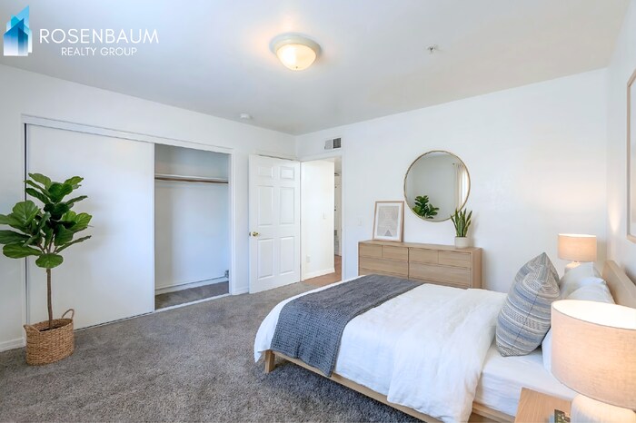 Building Photo - 2324 W Lone Cactus Dr