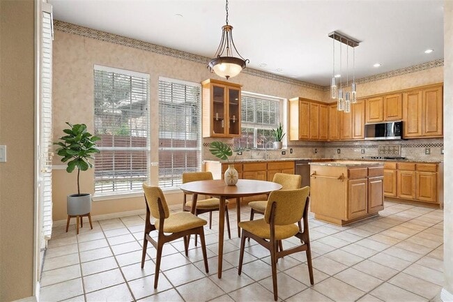 Building Photo - 10707 Bramblecrest Dr