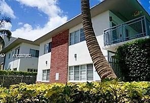 Building Photo - 6905 Bay Dr